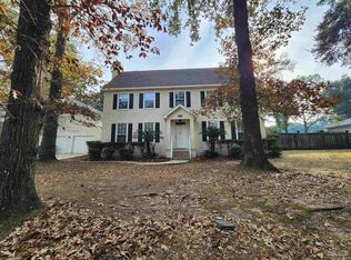 1430 Kingslake Dr, Cantonment, FL 32533
