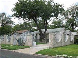 4th image of 819 John Page Dr