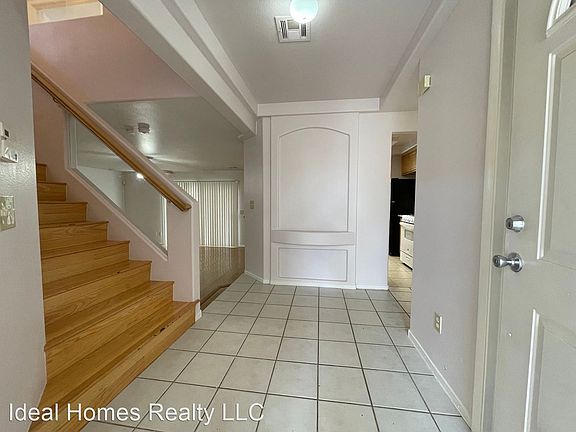 4th image of 9996 Hawthorne Grove St