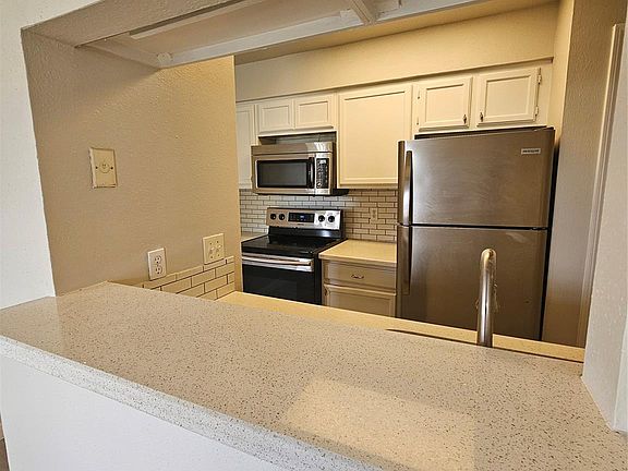2nd image of 8299 Cambridge St APT 101