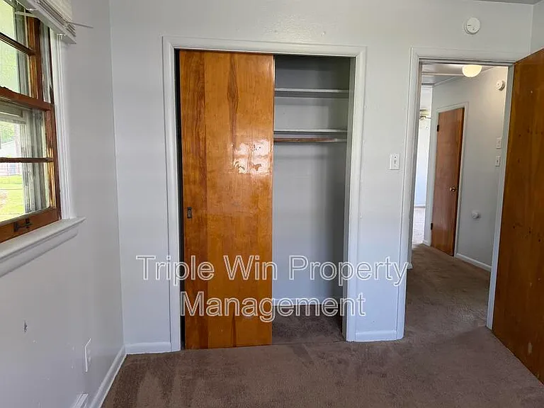 1695 Crowder Dr — Photo 17