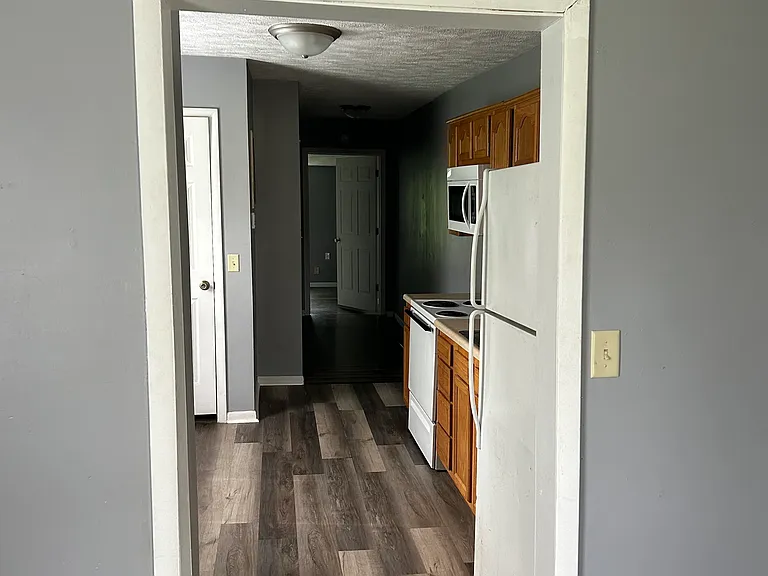 1115 W 17th St #1 — Photo 3