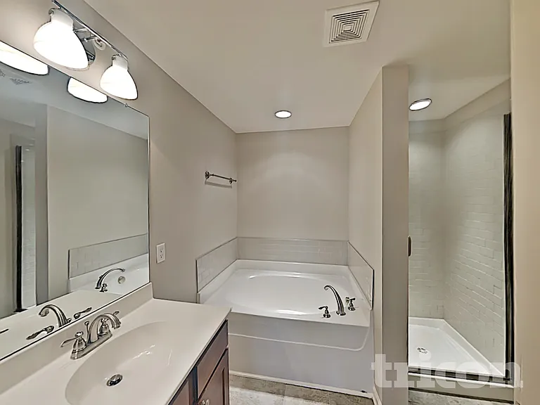 512 Hickory Leaf Ct — Photo 27