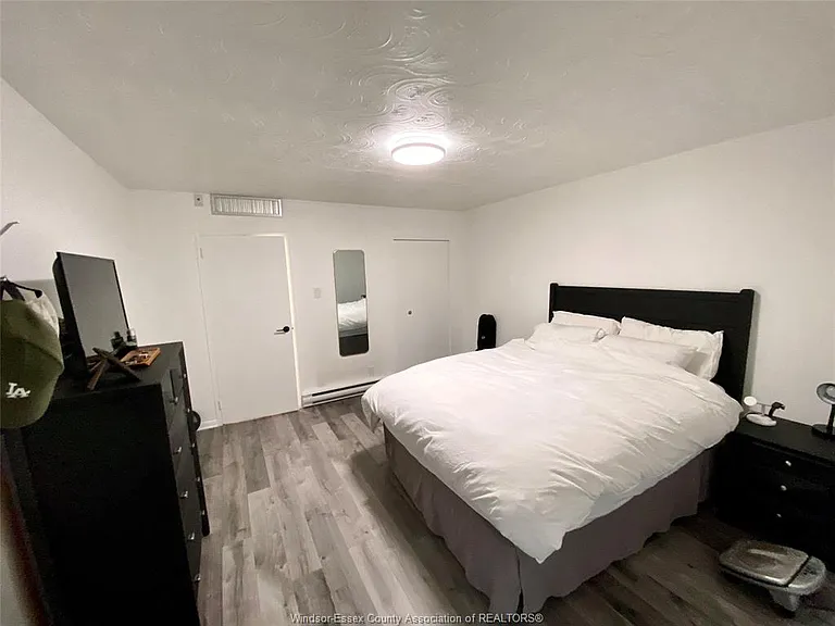 111 Riverside Dr E #107 — Photo 11