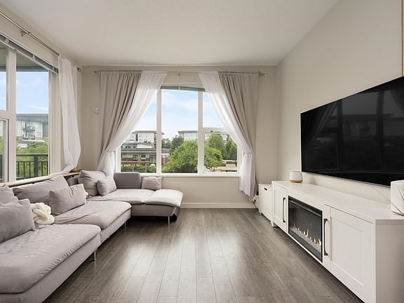 3rd image of 9388 Tomicki Ave #215