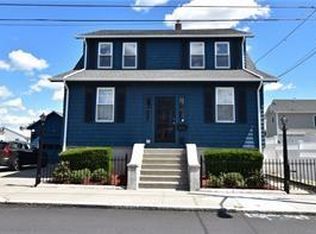 46 N Hull St, East Providence, RI 02914