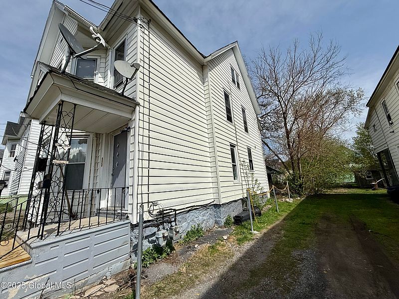3rd image of 25-27 Caroline Street
