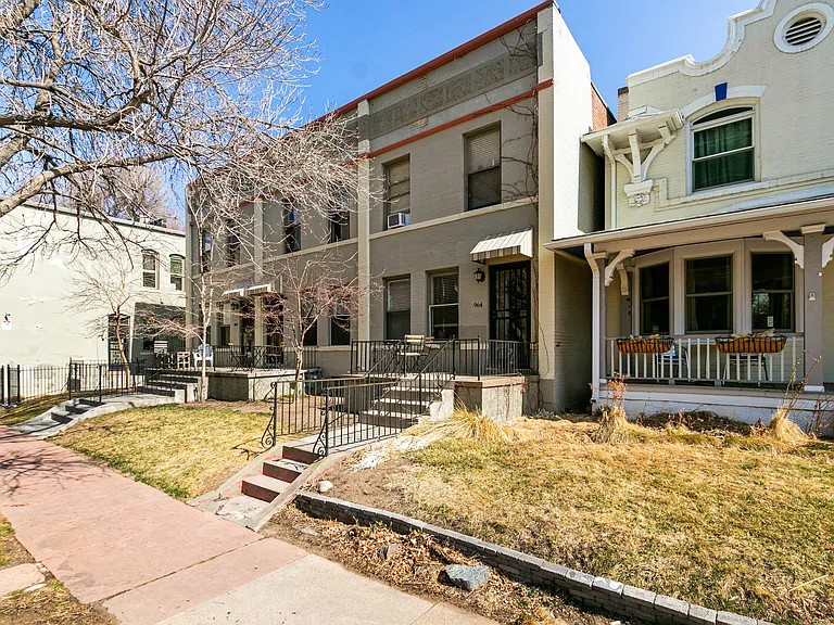 Ogden Park Townhomes — Photo 9