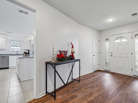 3rd image of 4729 Lonoke Ln