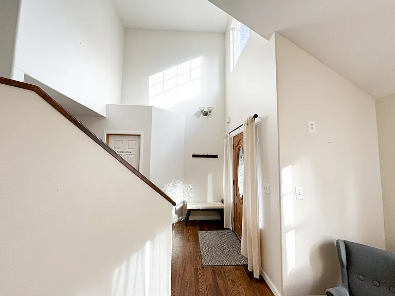 6832 Townsend Ln NE — Photo 8