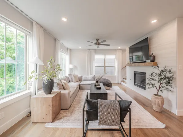 1822 Granite Falls Ct, Dallas, TX 75204