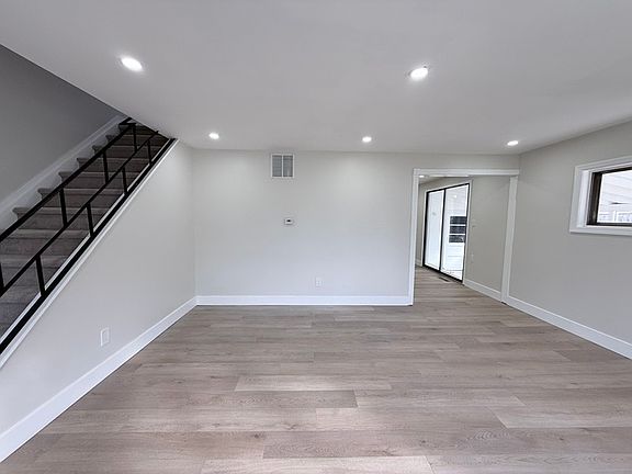 5th image of 315 Park Ave
