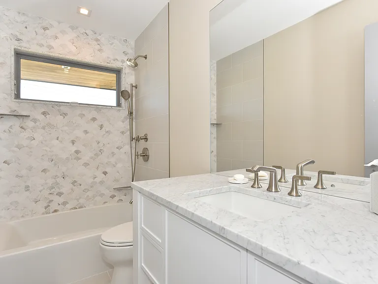 451 Dune Rd — Photo 18