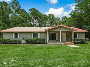 637 Kinlaw Rd, Woodbine, GA 31569