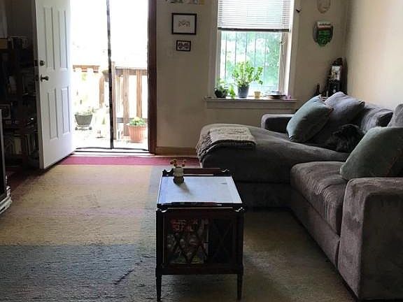 5th image of 1309 N Maplewood Ave