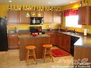 3rd image of 3211 Crested Creek Dr