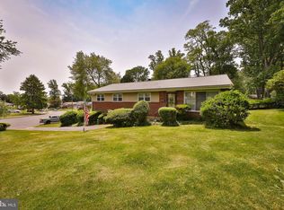 914 Westdale Pl, Springfield, PA 19064