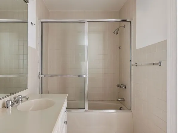 29 Vandam Street image 13 of 16