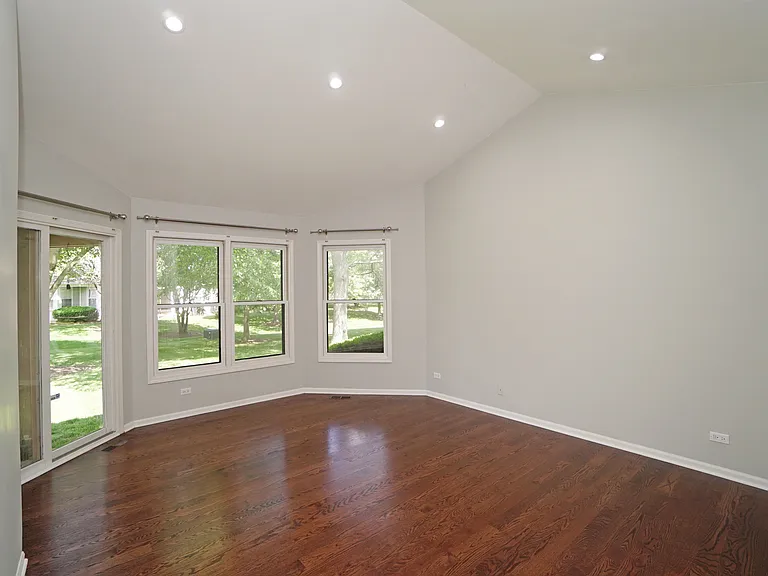 229 Willow Pkwy — Photo 12