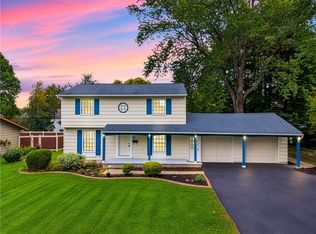 32 Yorktown Dr, Rochester, NY 14616