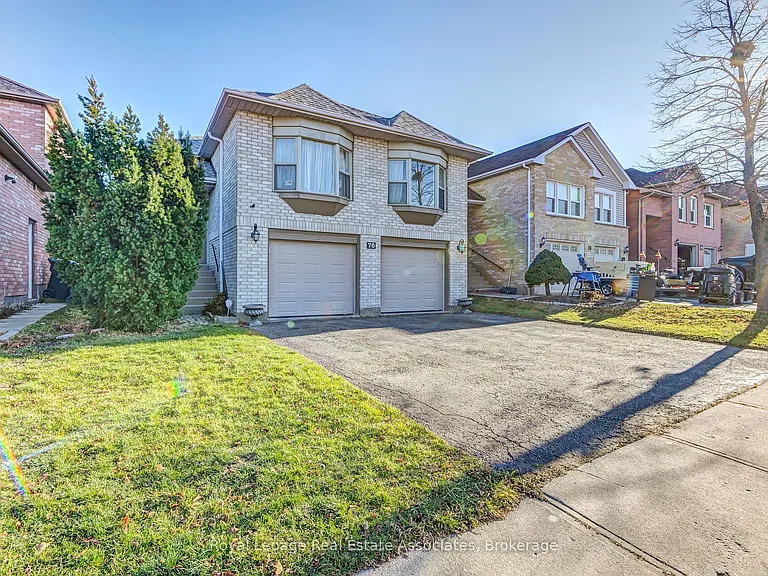 70 Nectarine Cres — Photo 2