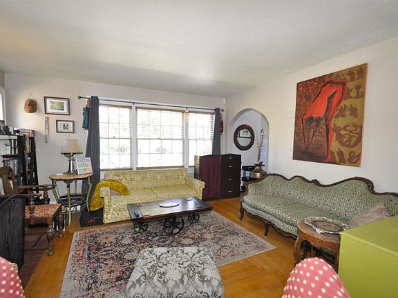 5th image of 1949 Beverly Pl