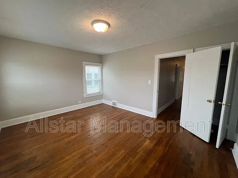 3301 Washington Blvd — Photo 21