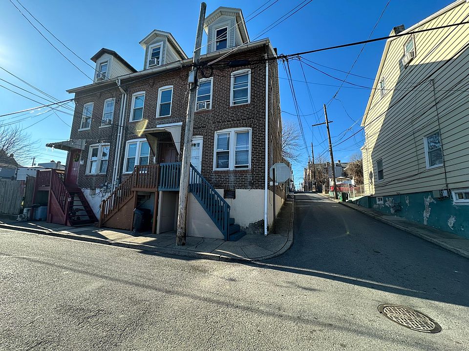 2nd image of 622 N Brick St