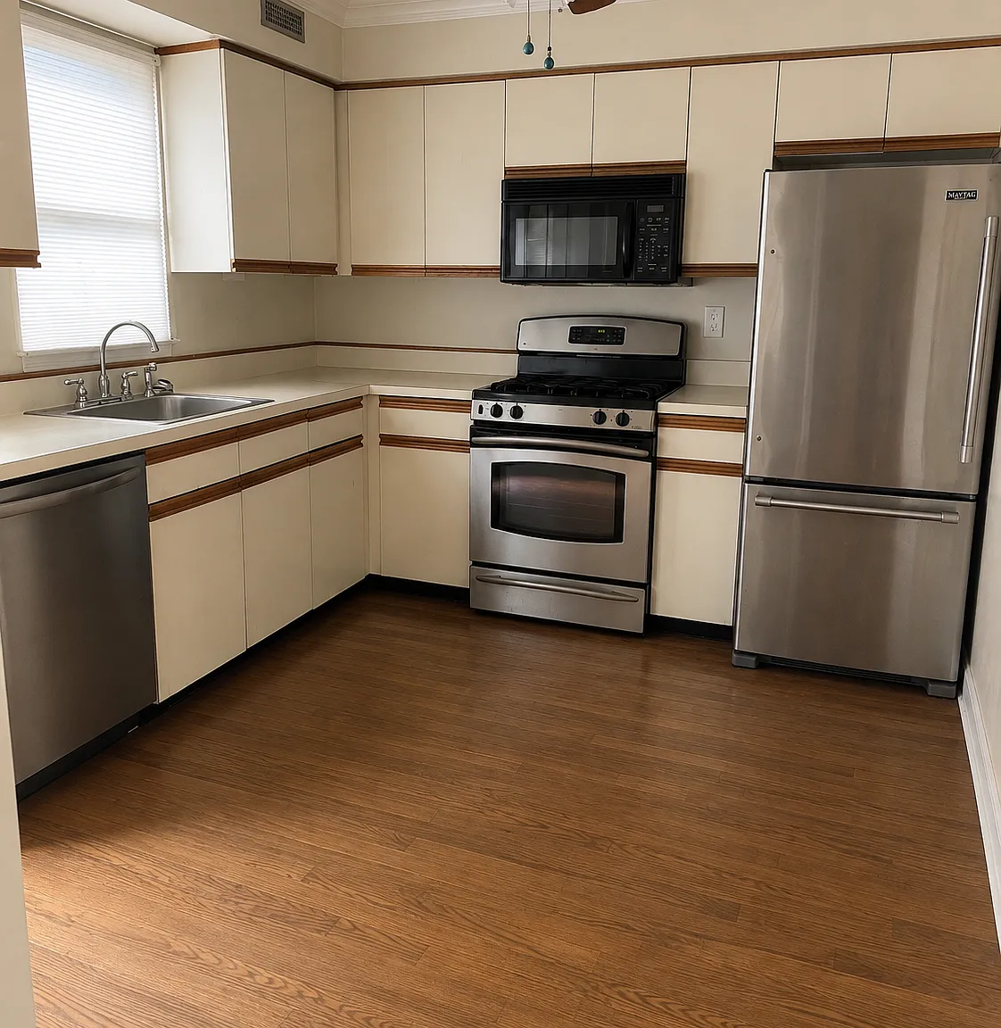 400 Main St — Photo 3