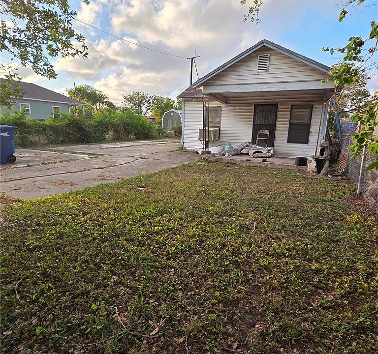 1st image of 1210 Lolita St