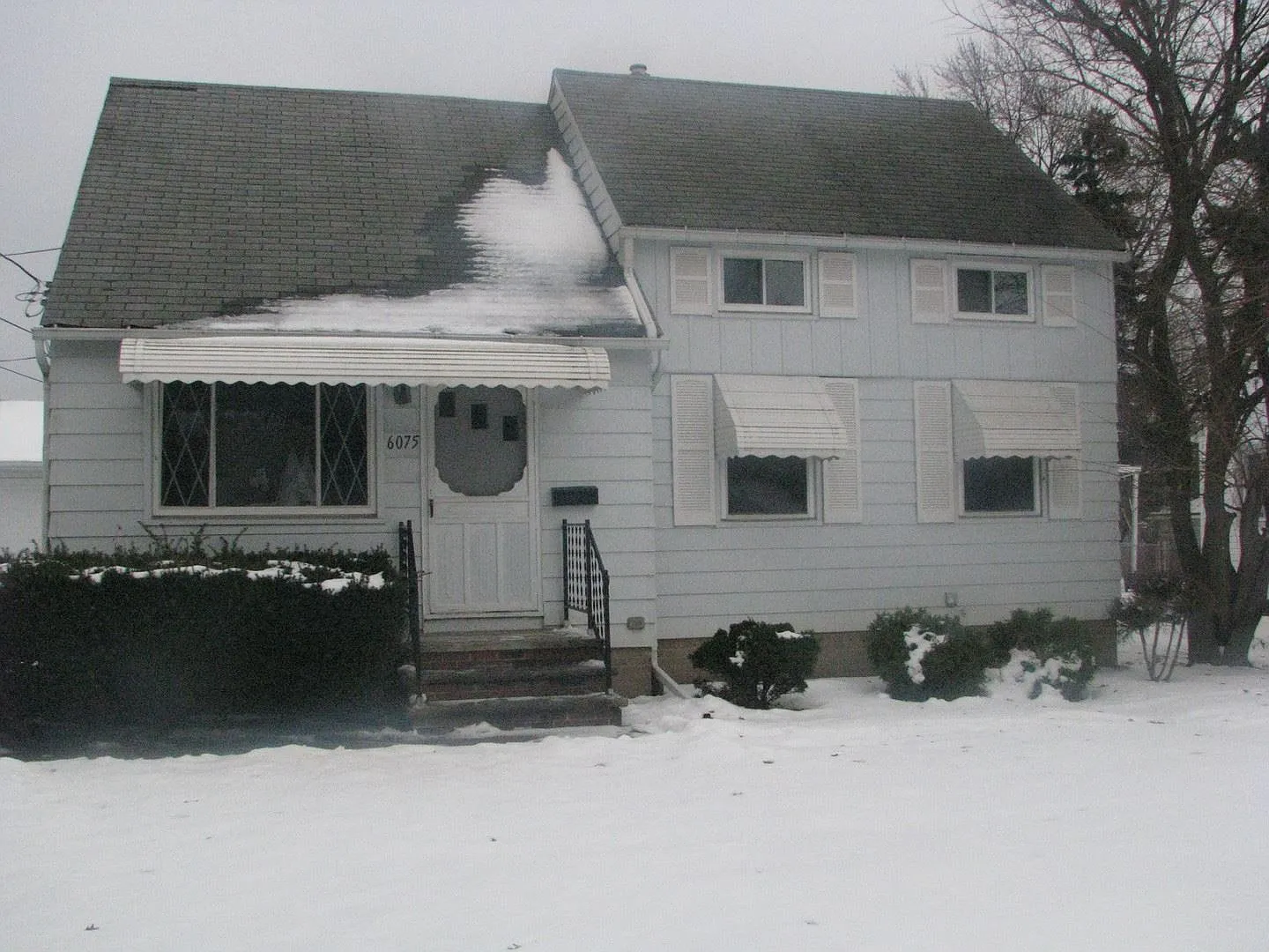 6075 Dunham Rd photo 1