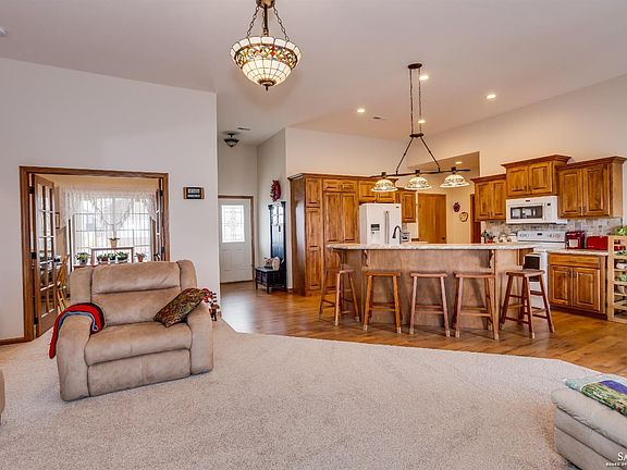 5th image of 2313 Saddlebrook Dr