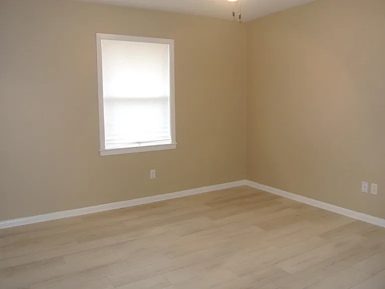 426 Cardinal Dr — Photo 18