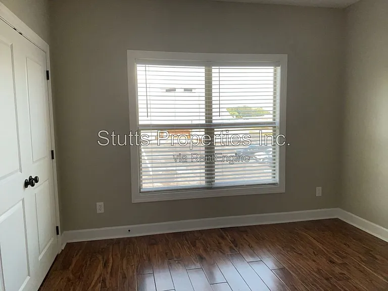 145 Bruin Dr #223 — Photo 5
