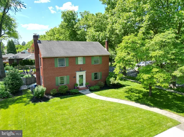 2622 W Greenleaf St, Allentown, PA 18104