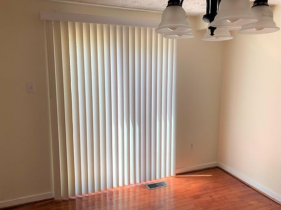 3rd image of 11304 Kettering Cir