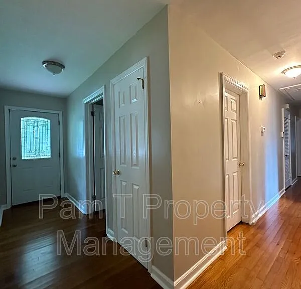 201 Kensington Dr — Photo 21