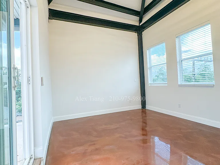 630 Montana St #201 — Photo 9