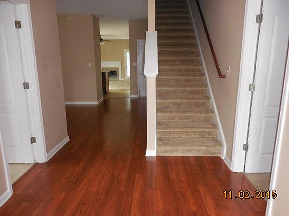 2nd image of 205 Turnberry Cir