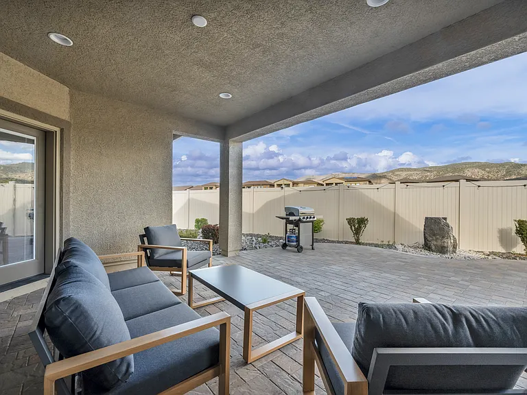 518 Riverbed Cir — Photo 49