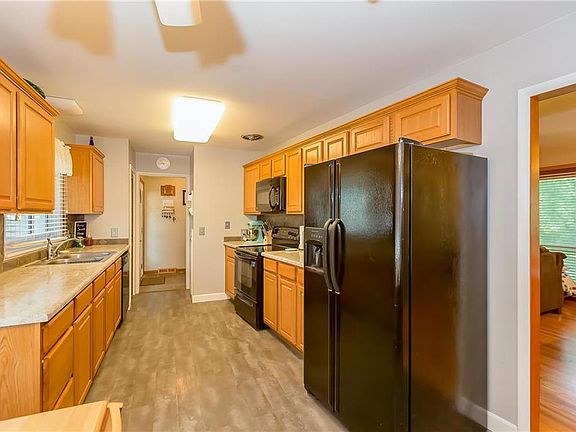 4th image of 2204 NW Vesper St