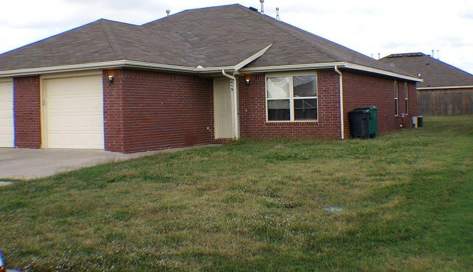 2nd image of 419 E Marietta Ct