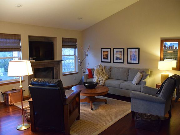 2nd image of 4211 Dartmouth Ln