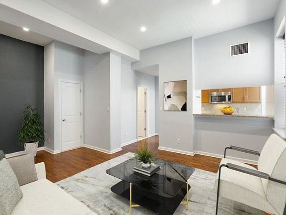 5th image of 186 Wayne St APT 226D