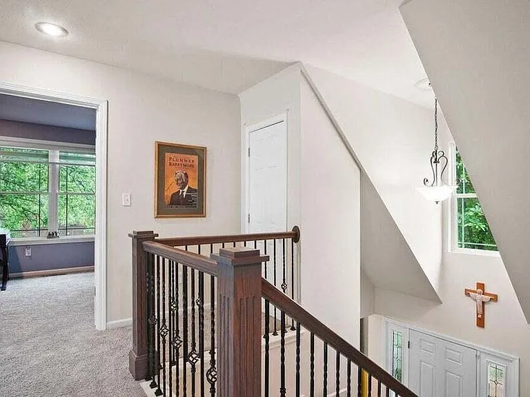401 N Village Cir — Photo 17