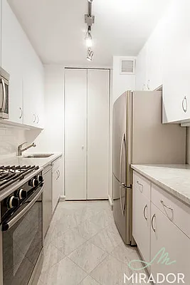 Rented by Mirador Real Estate | media 25