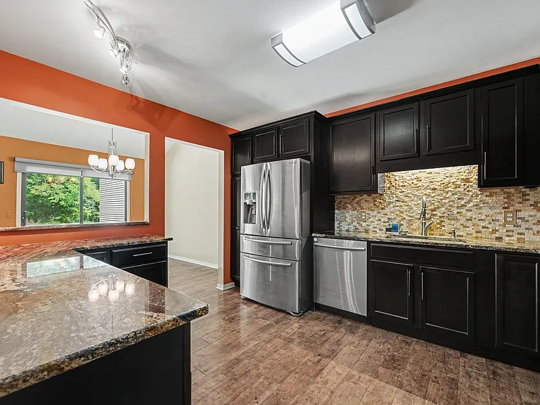 701 Charing Ct — Photo 16