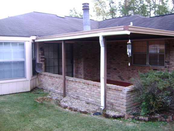 5th image of 204 Country Club Dr