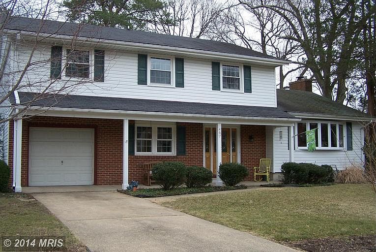 1st image of 467 White Cedar Ln
