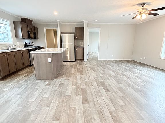 2nd image of 4000 E 134th St #827
